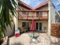 8759Courtyard