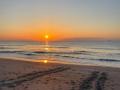 Sunrise-over-the-ocean-vertical